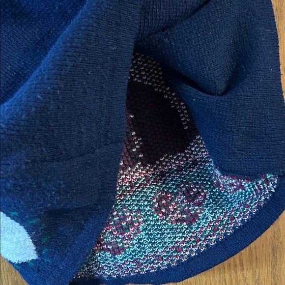 Basic Elements Medium Oversized Cat Christmas Sweater - Picture 9 of 11